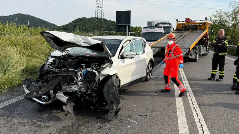 Uno dei mezzi coinvolti nell'incidente © www.giornaledibrescia.it