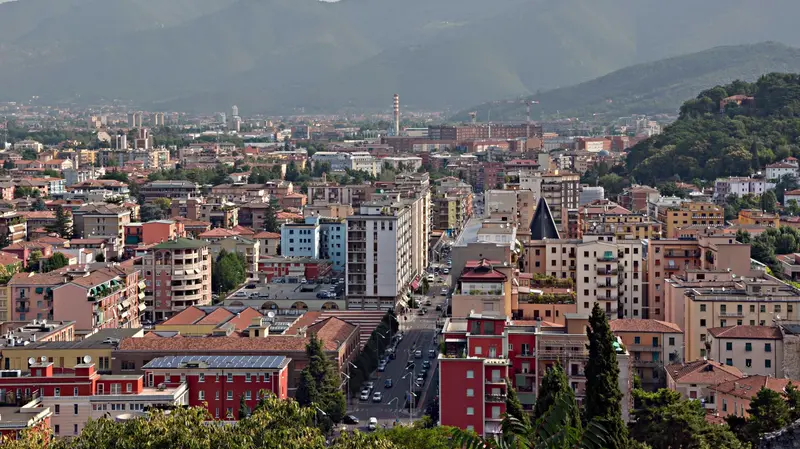 Una panoramica dall'alto della città - © www.giornaledibrescia.it