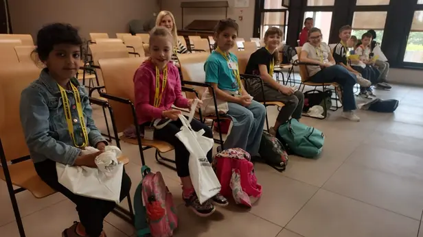 Una pluriclasse della scuola Eulalia Varisco di Zone in visita al GdB
