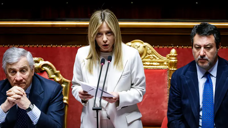 Antonio Tajani, Giorgia Meloni e Matteo Salvini nell’aula del Senato - Foto Ansa © www.giornaledibrescia.it