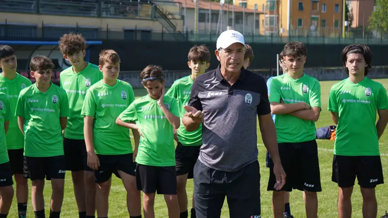 L'attaccante del Napoli di Maradona, Antonio Careca, alla Voluntas