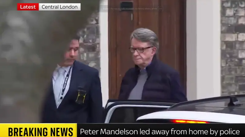 L'ex ambasciatore Mandelson (Sky News)