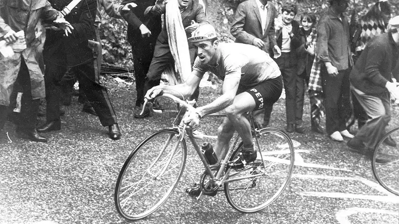 28 maggio 1968: Michele Dancelli in maglia rosa e con tanta grinta sul Muratello