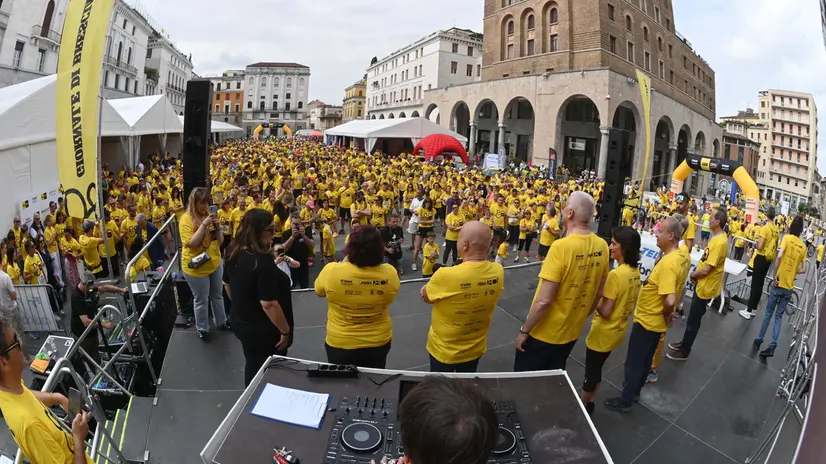 La foto-ricordo dell'edizione 2025 che aiutò Ail a sostenere i lavori del reparto pediatrico di trapianto del midollo al Civile