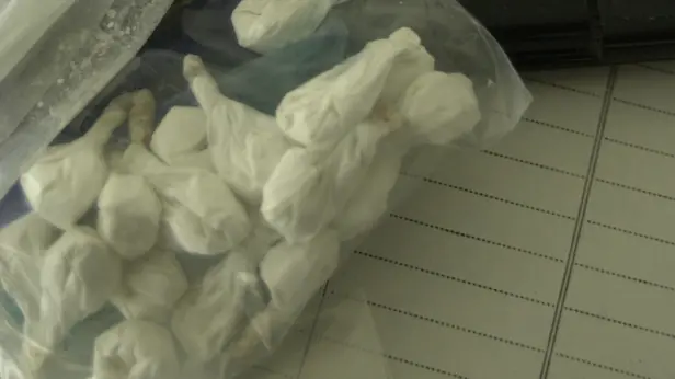 Dosi di cocaina sequestrate in una foto di archivio