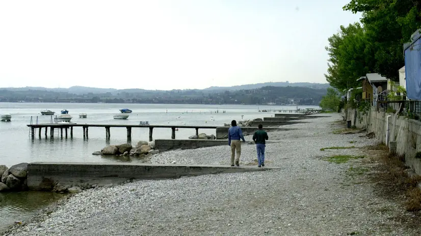 Il ritrovamento sulla spiaggia di Padenghe