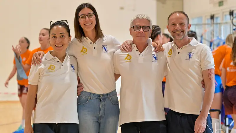 Lo staff del Brescia Volley - Foto Nicola Romano