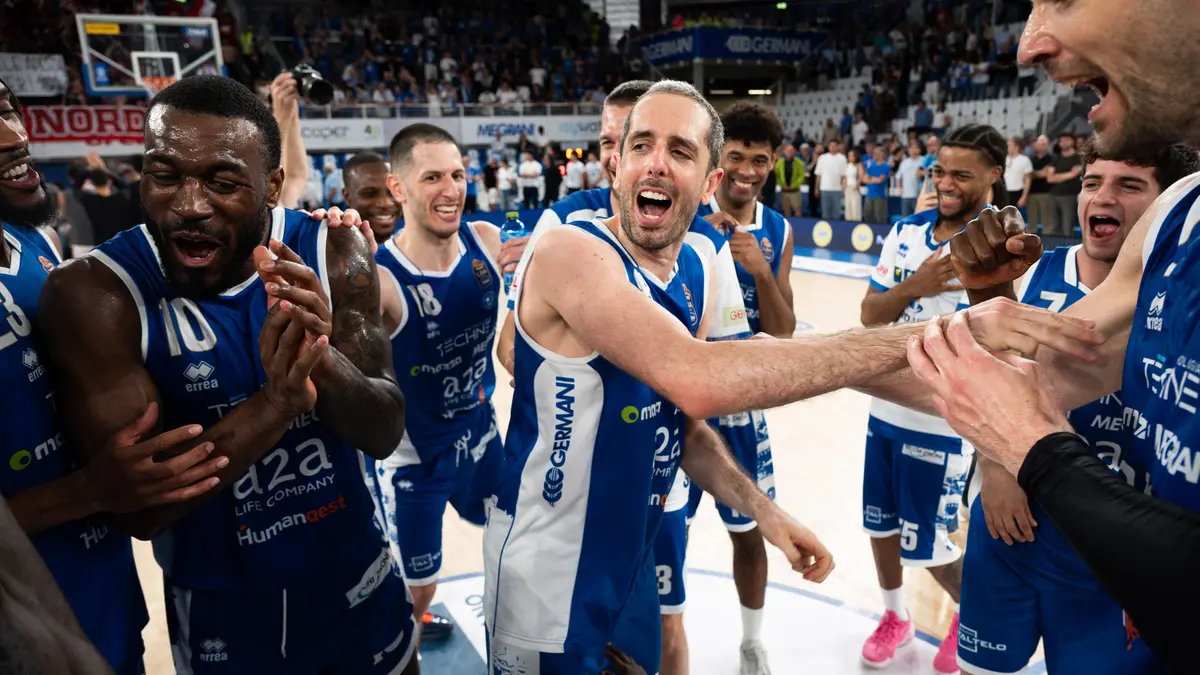 L'esultanza della Germani dopo la vittoria con Trieste  - © www.giornaledibrescia.it
