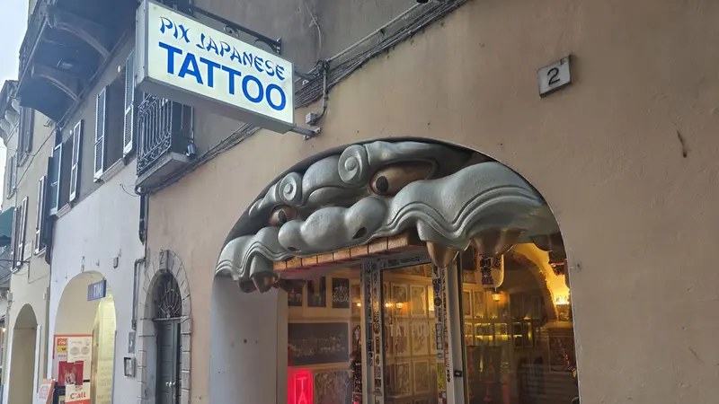 L'ingresso di Pix Japanese Tattoo - © www.giornaledibrescia.it