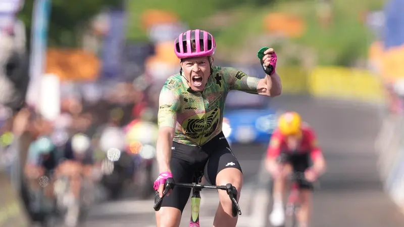 Giro d'Italia 2026: il vincitore della 17esima tappa Michael Valgren