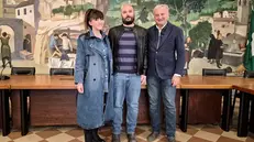 Il sindaco Marco Richiedei con i conduttori Marco Recalcati e Elisabetta del Medico