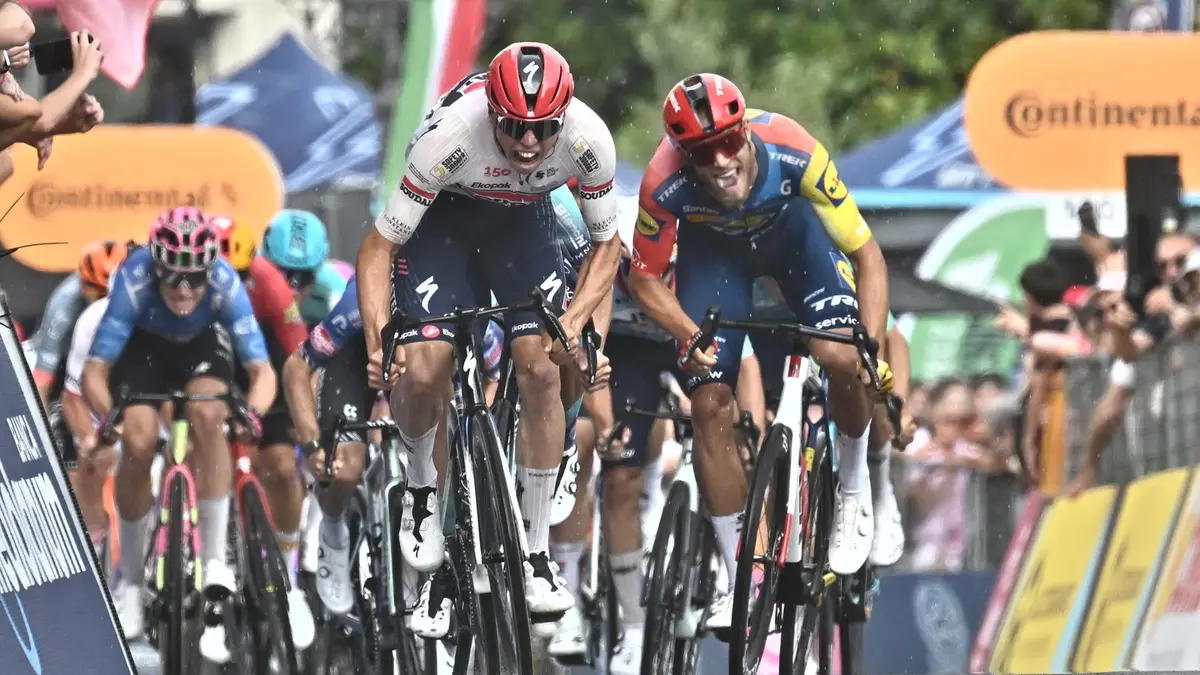 A Pieve di Soligo terza tappa vinta da Paul Magnier a questo Giro d'Italia - Foto Ansa © www.giornaledibrescia.it