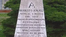 Un particolare del cippo dedicato a Modesto Angeli che si trova ad Acquafredda