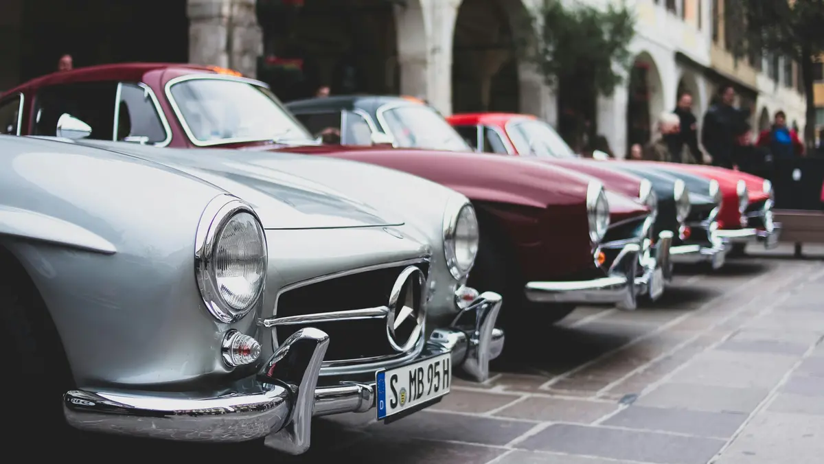 Alcune auto storiche in corso Zanardelli