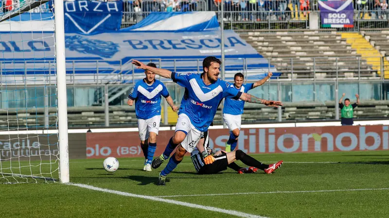 Il gol promozione di Dessena nel maggio 2019 - © www.giornaledibrescia.it