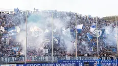 Un'immagine della curva Nord del Brescia in occasione della partita play off con la Salernitana - Foto New Reporter © www.giornaledibrescia.it