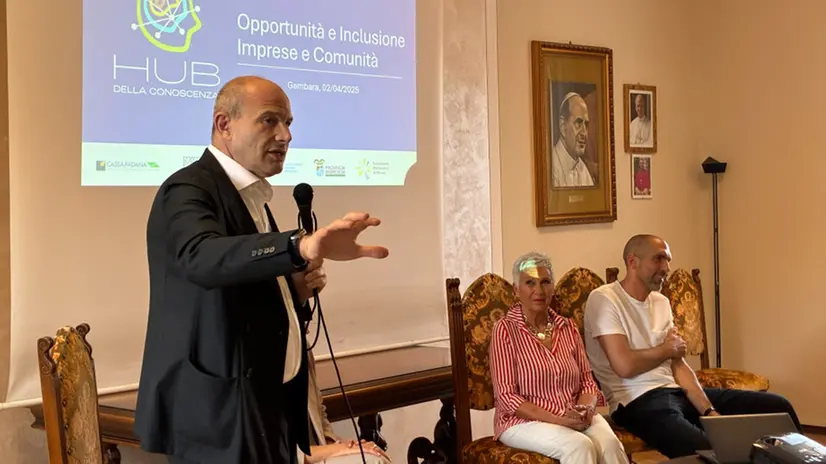 Giuliano Noci, direttore dell’Hub della conoscenza