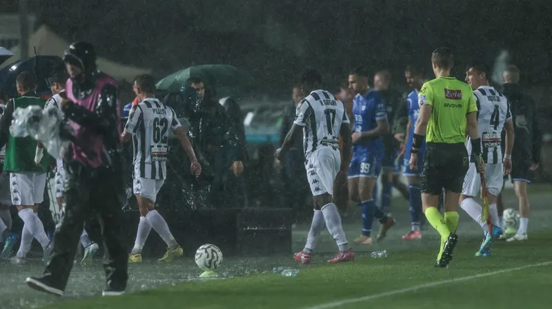 Brescia-Ascoli sospesa per pioggia