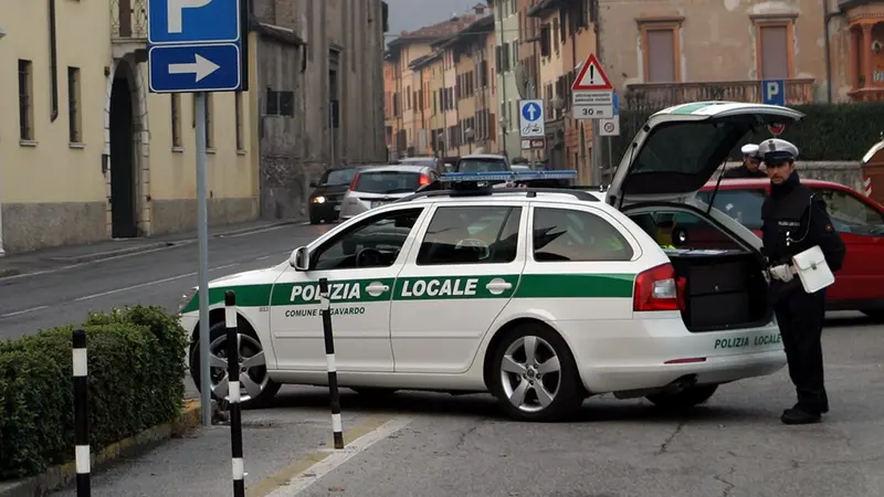 Le indagini sono state affidate alla Polizia locale di Gavardo © www.giornaledibrescia.it