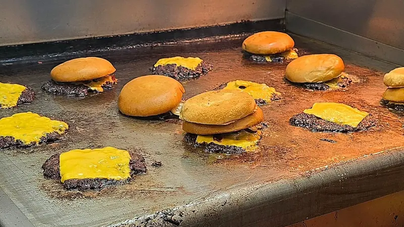 Gli ingredienti sulla piastra devono essere semplici e riconoscibili