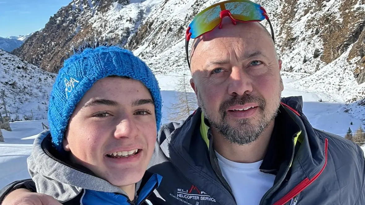 Il giovane rifugista, Daniele Morgani, con il papà Gigi
