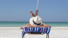 Ci si può abbronzare, ma con cautela