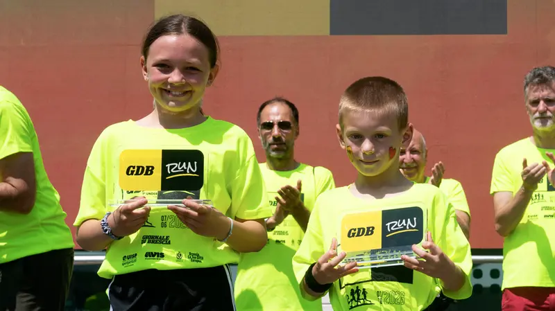 Maria e Luca, i due bambini premiati - © www.giornaledibrescia.it