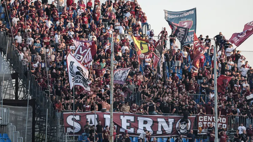 I tifosi della Salernitana al Rigamonti