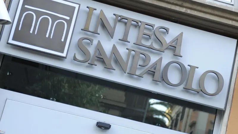 Con questa operazione, Intesa Sanpaolo diventerebbe una delle maggiori banche europee - Foto Ansa © www.giornaledibrescia.it