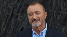 Lo scrittore spagnolo Arturo Pérez-Reverte