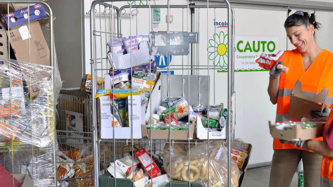 Cauto è tra le realtà impegnate nella raccolta alimentare