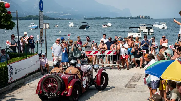 Mille Miglia 2026, il passaggio da Manerba del Garda