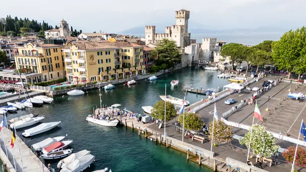 Mille Miglia 2026, il passaggio da Sirmione