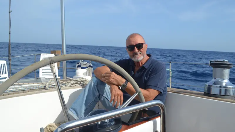 Arturo Pérez-Reverte è un grande appassionato di mare e di vela