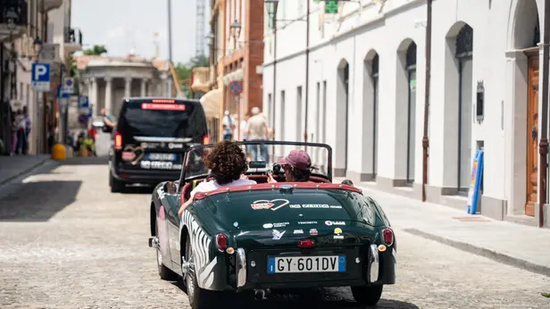 Mille Miglia 2026, il controllo timbro a Bondeno