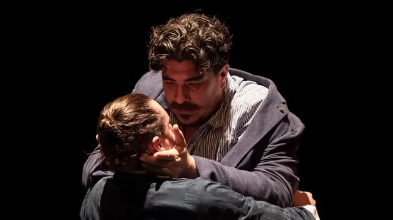 Lo spettacolo teatrale Dodeskaden - Foto profilo Instagram di Michele Segreto