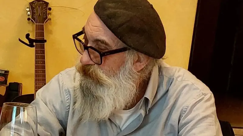 Giacomo Scanzi negli ultimi anni, durante i quali ha scritto diversi romanzi © www.giornaledibrescia.it
