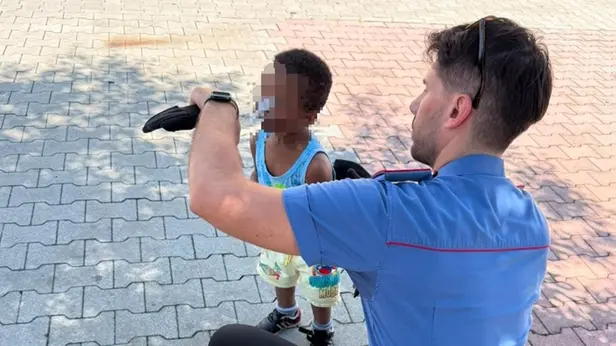 Il salvataggio dei bimbi da parte dei carabinieri