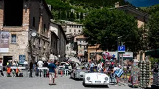 Mille Miglia 2026, la pausa pranzo a Gubbio