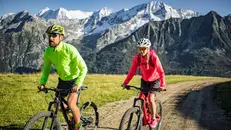 In bici tra i sentieri montani