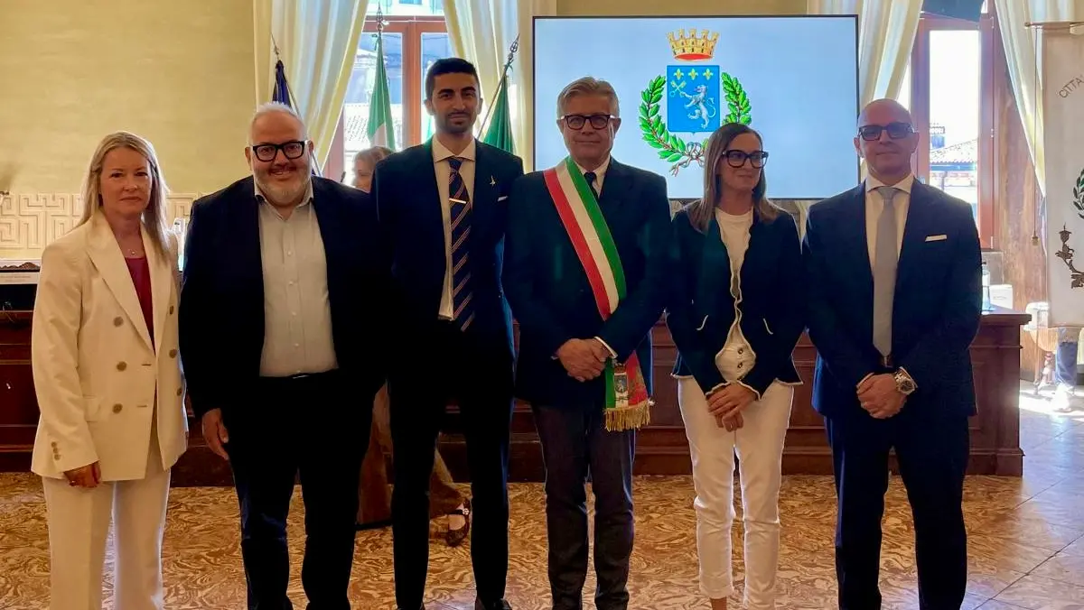 Il sindaco Nicola Bianchi con gli assessori