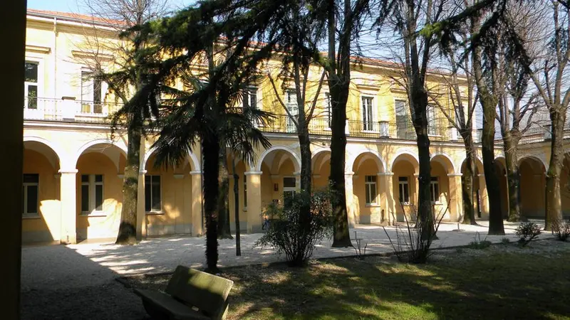 L'ex ospedale psichiatrico di Brescia - © www.giornaledibrescia.it
