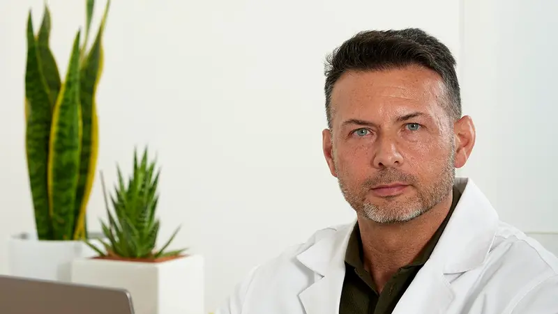 Il cosmetologo Stefano Bugliaro