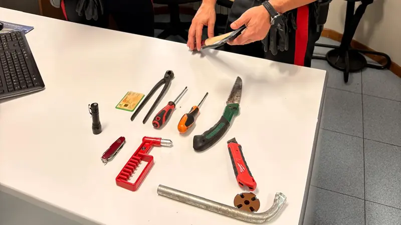 Oggetti sequestrati dai carabinieri