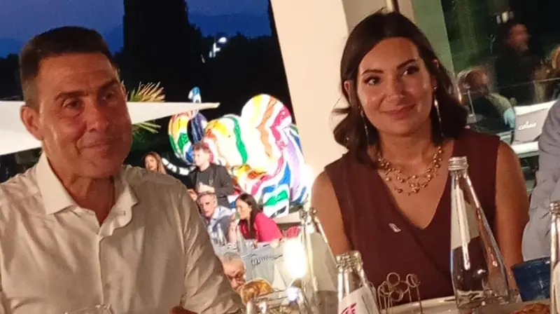 Il generale Vannacci insieme a Daiana Rizzardini - © www.giornaledibrescia.it