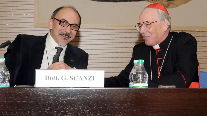 Giacomo Scanzi con il cardinale Giovanni Battista Re