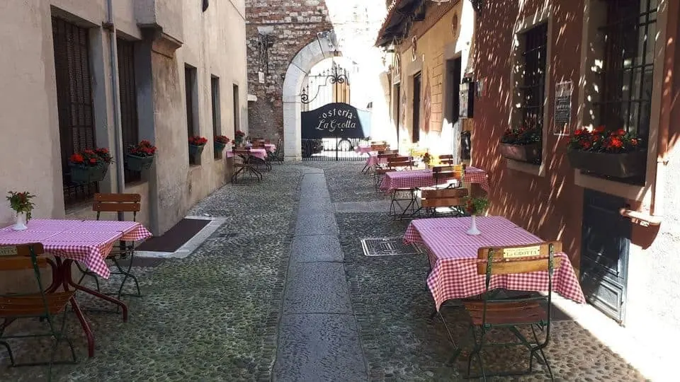 L'osteria La grotta a Brescia