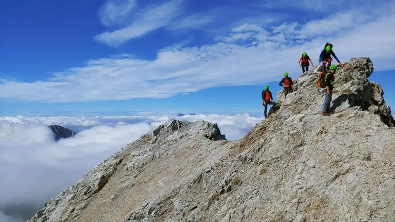 Escursionisti in montagna - Foto Soccorso alpino e speleologico/Cnsas
