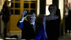 Donald Trump ieri sera alla reggia di Versailles - Foto Ansa © www.giornaledibrescia.it