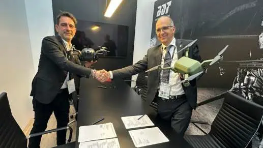 Jacopo Ricci di Auryn Aero con il direttore generale di Fabbrica d'Armi Pietro Beretta, Carlo Ferlito